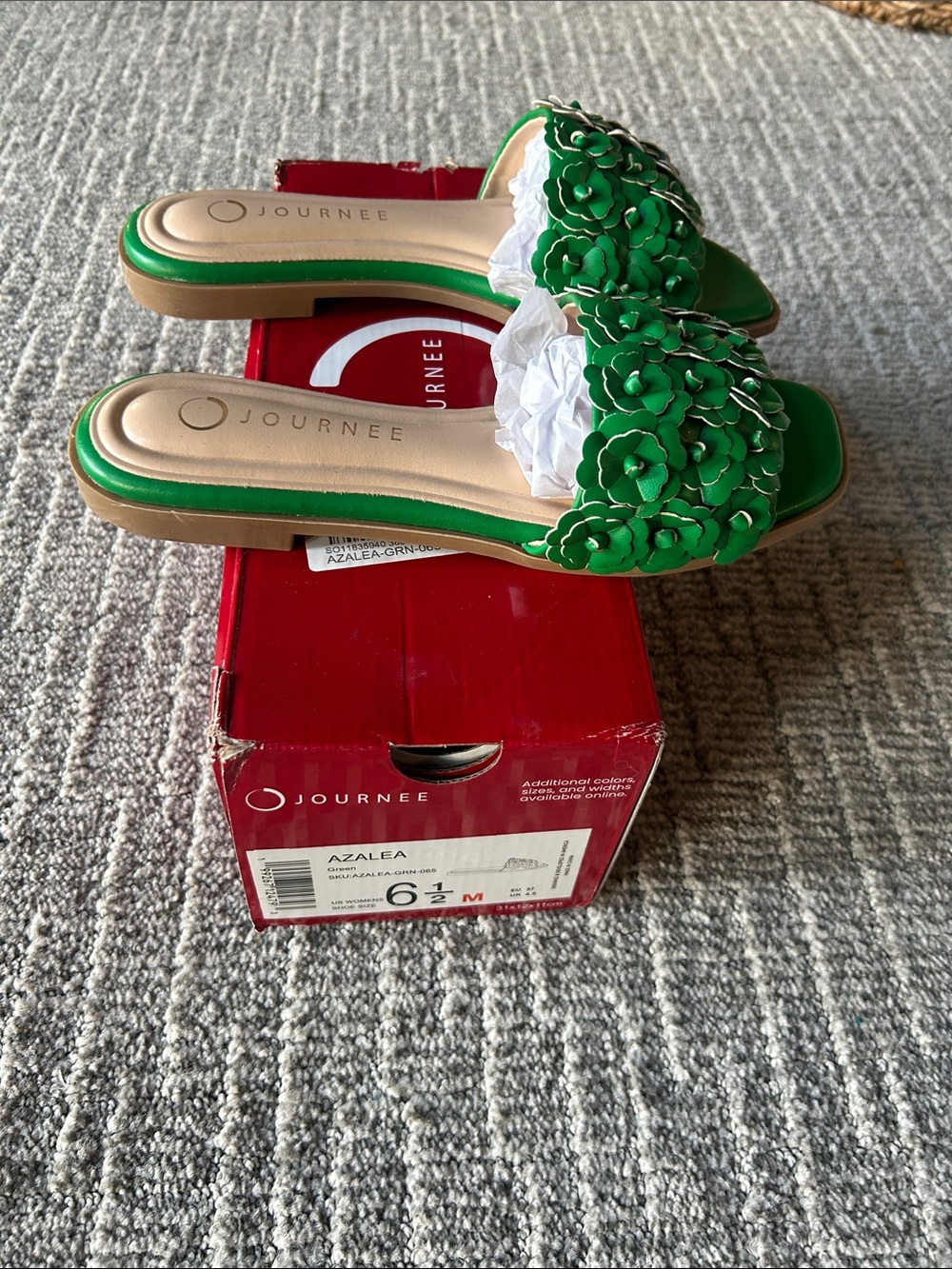 Journee AZALEA SLIP ON SANDALS Green 6.5 - Picture 3 of 6